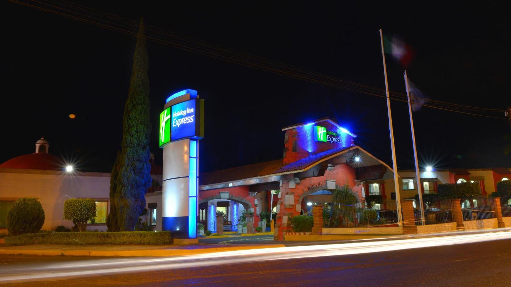 莫雷利亚智选假日酒店 外观 照片